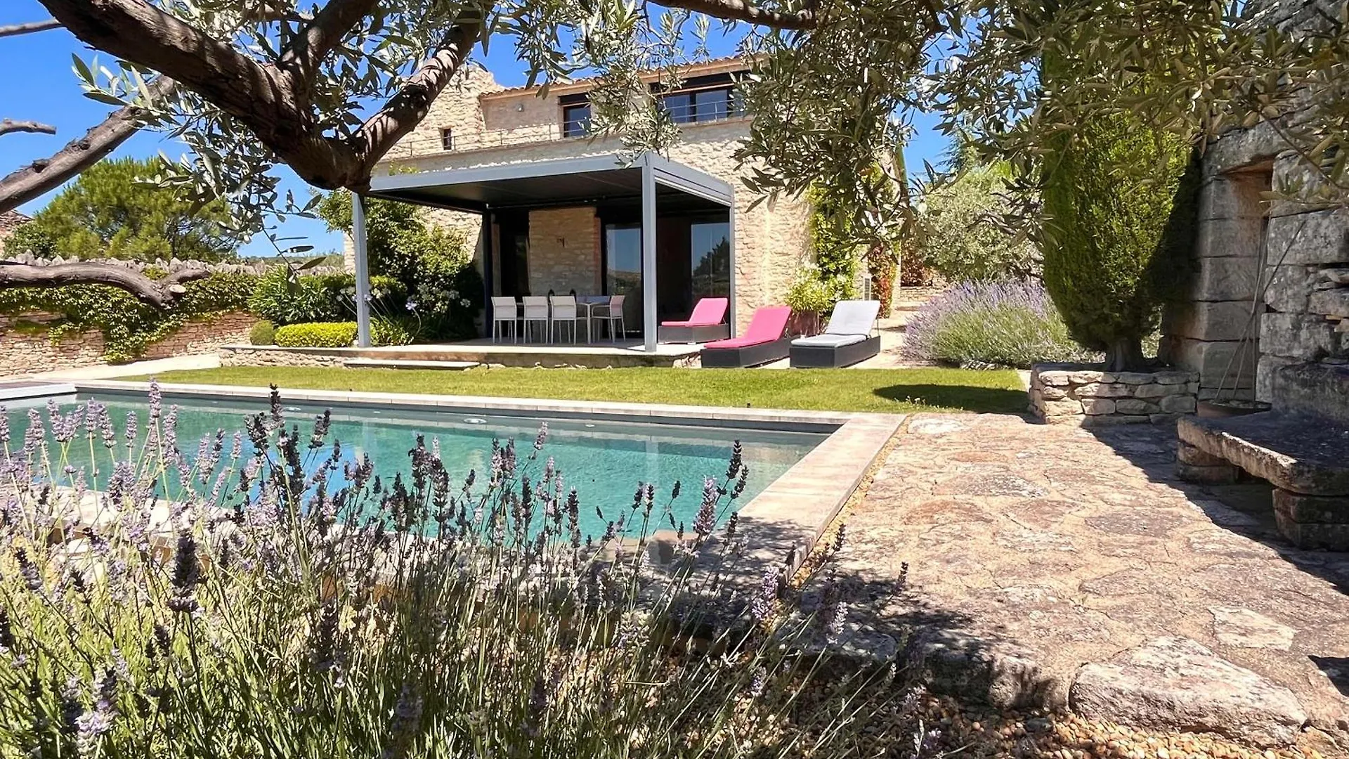 Le Clos De Yann Gordes France